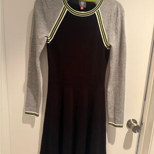 Vince Camuto Gray and Black Long Sleeve Dress with Green Trim